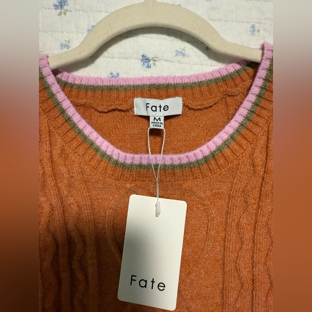 NWT Fate Women's Orange Sweater with Patterned Sleeves Size  Medium Boutique - Picture 2 of 3
